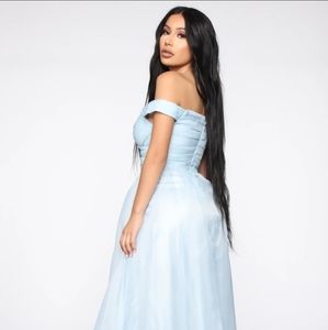 New Womens size xs princess blue gorgeous gown